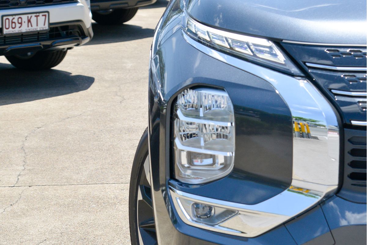 2024 Mitsubishi Outlander Exceed Tourer ZM