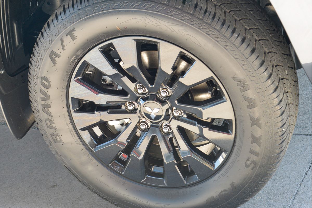 2024 Mitsubishi Triton GLX-R MV 4X4