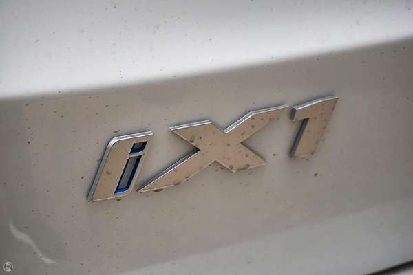 2024 BMW iX1 xDrive30 xLine U11