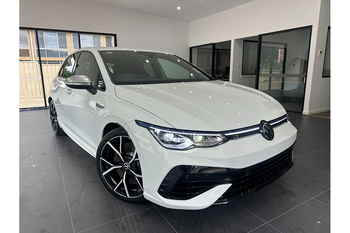 2024 Volkswagen Golf R 8
