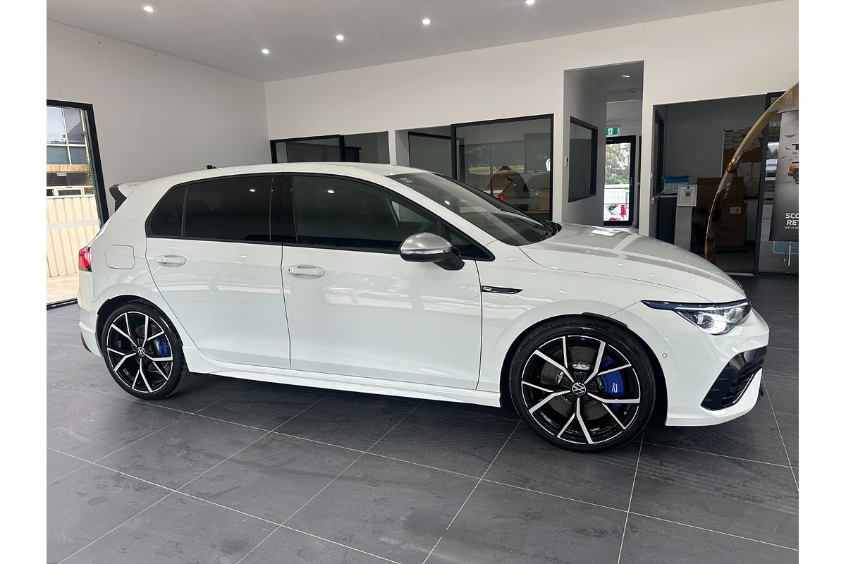 2024 Volkswagen Golf R 8