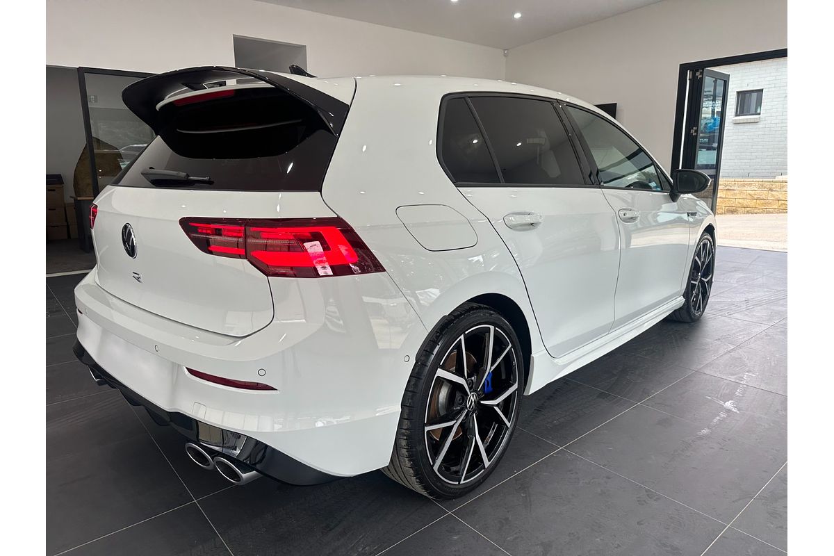 2024 Volkswagen Golf R 8