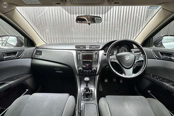 2012 Suzuki Kizashi Touring FR