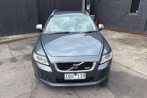 2010 Volvo V50 T5 R-Design