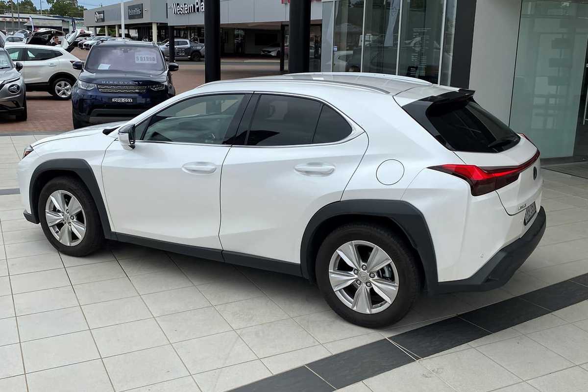 2018 Lexus UX UX200 Luxury MZAA10R