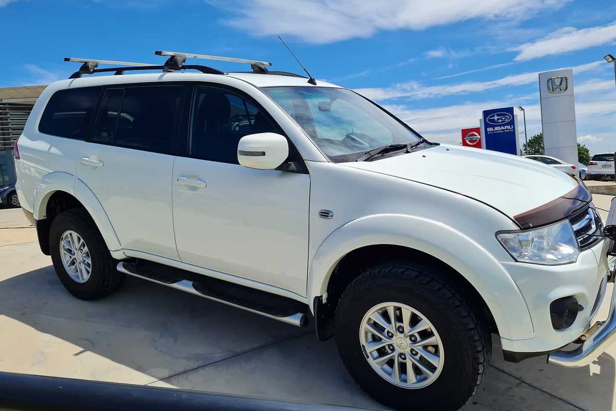 2015 Mitsubishi CHALLENGER PC