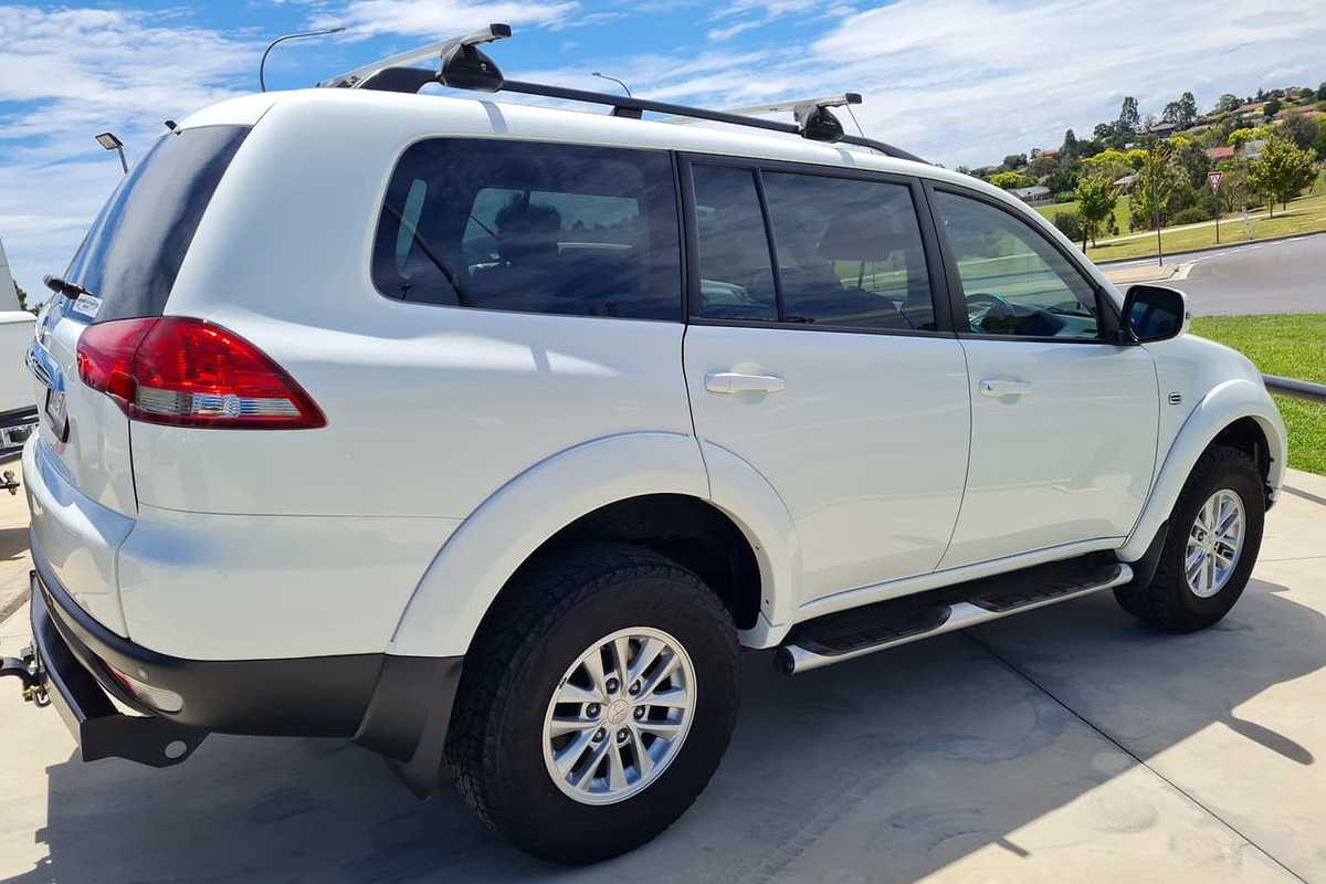 2015 Mitsubishi CHALLENGER PC