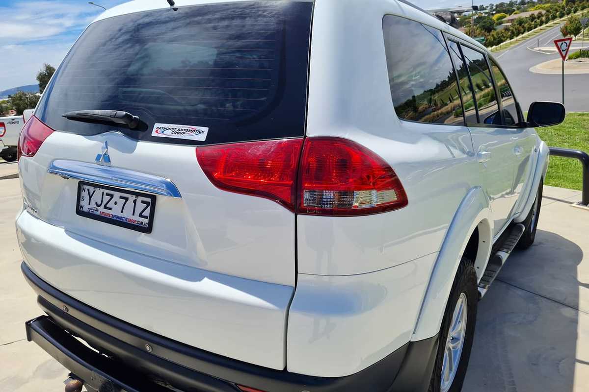 2015 Mitsubishi CHALLENGER PC