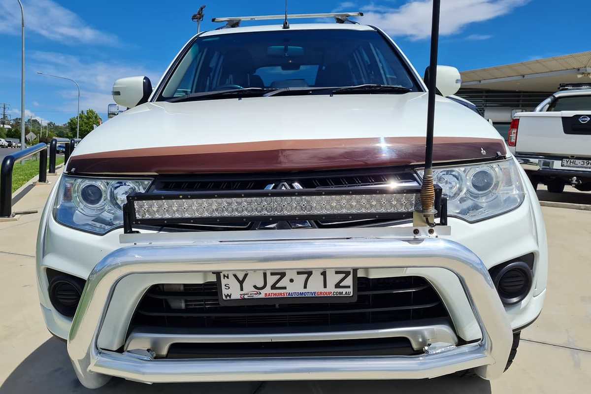 2015 Mitsubishi CHALLENGER PC