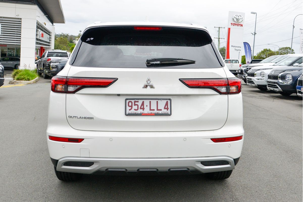 2024 Mitsubishi Outlander LS ZM