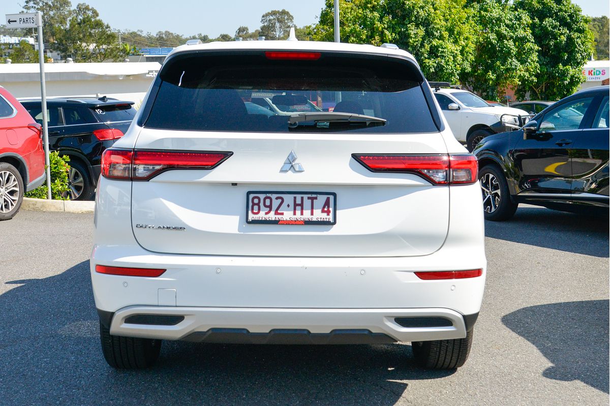 2023 Mitsubishi Outlander LS ZM