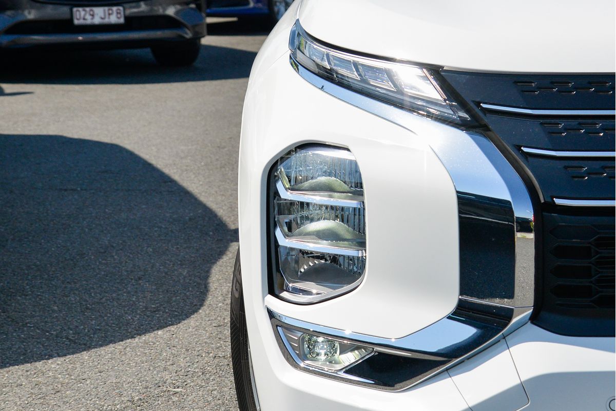 2023 Mitsubishi Outlander LS ZM
