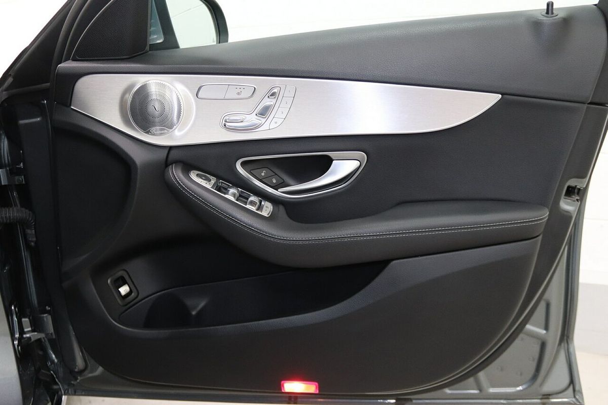 2020 Mercedes-Benz C-Class C300 e W205