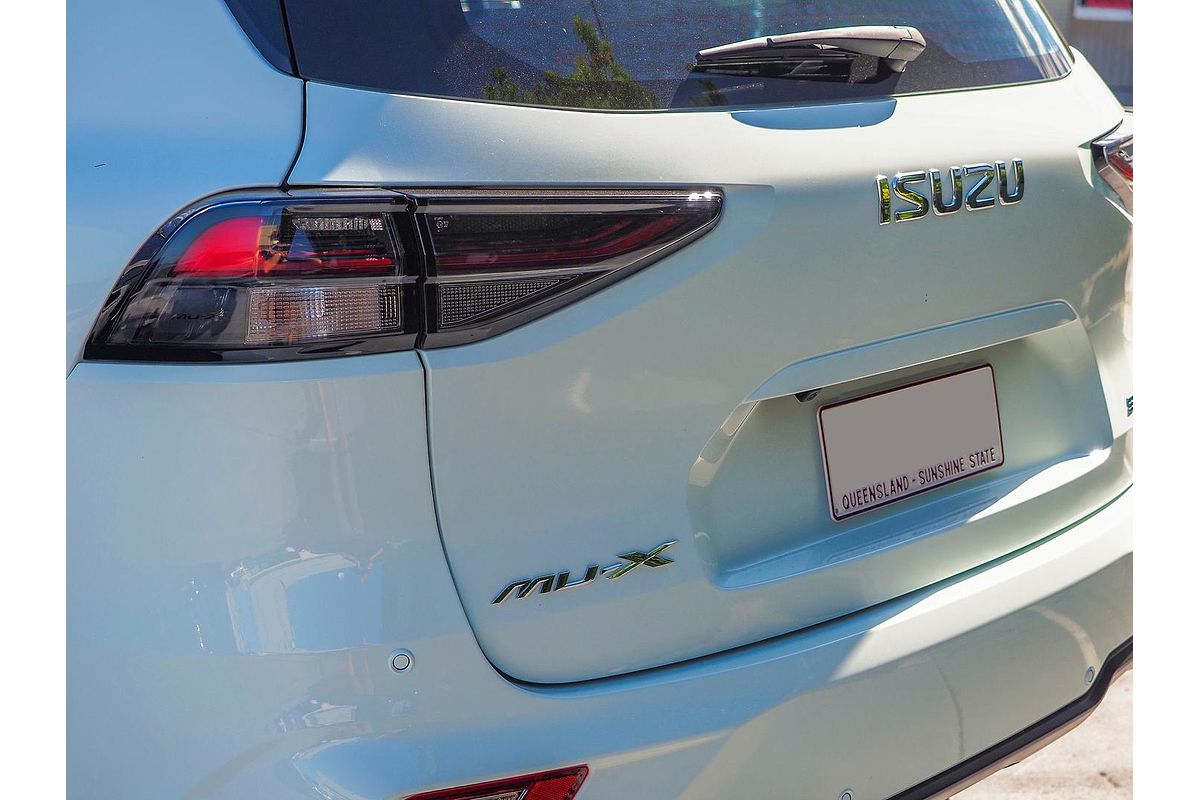 2022 Isuzu MU-X LS-T