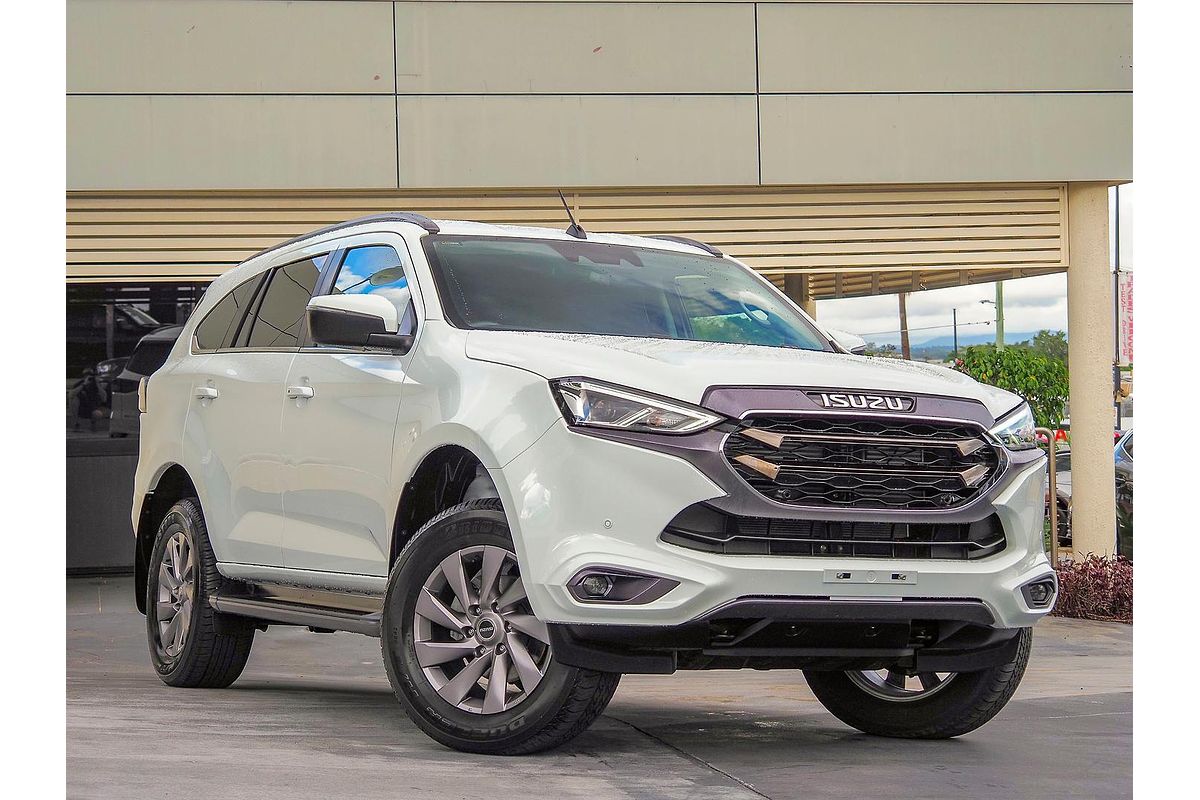 2022 Isuzu MU-X LS-T