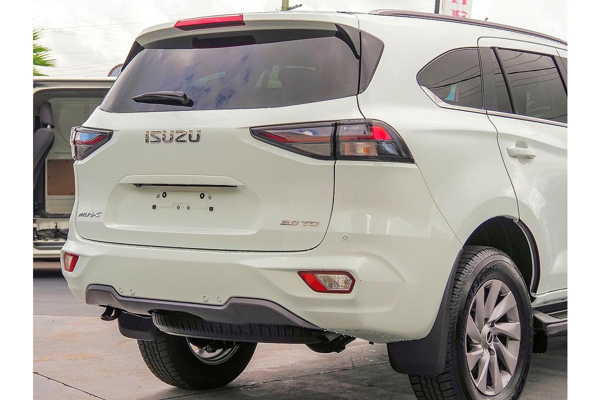 2022 Isuzu MU-X LS-T