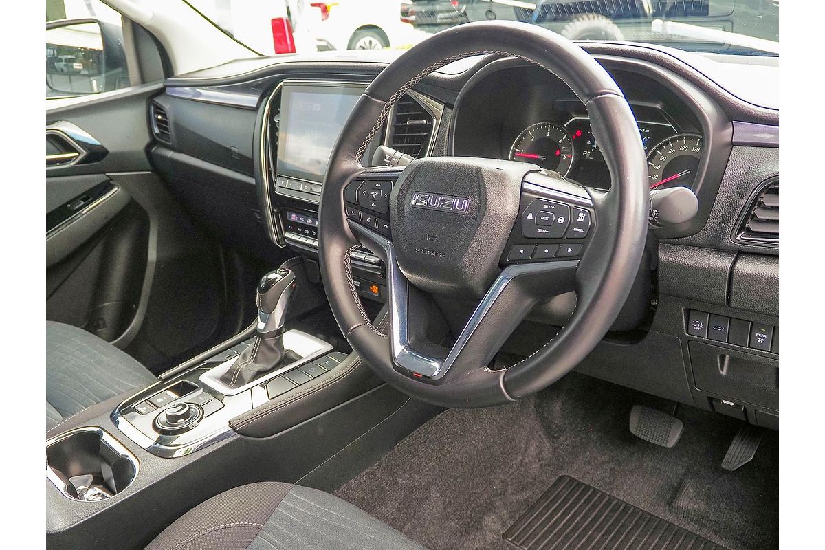 2022 Isuzu MU-X LS-T