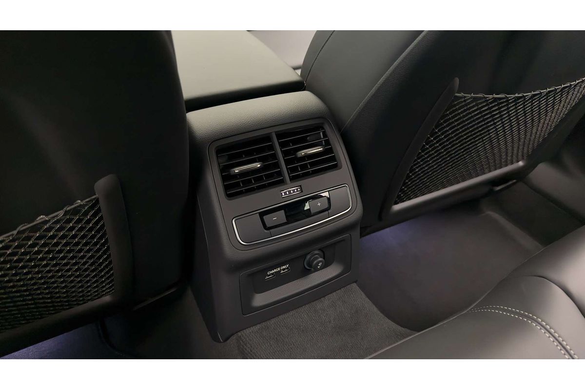 2024 Audi A4 45 TFSI S line B9
