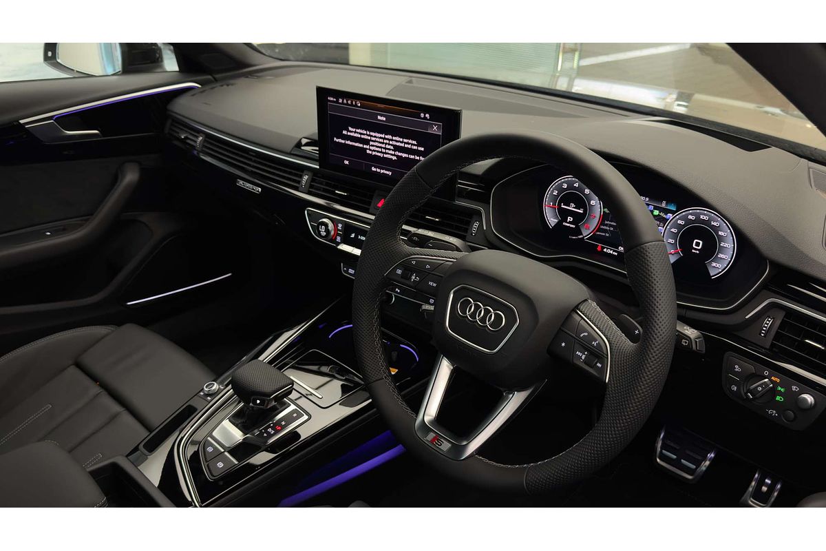 2024 Audi A4 45 TFSI S line B9