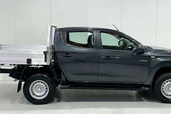 2023 Mitsubishi Triton GLX MR 4X4