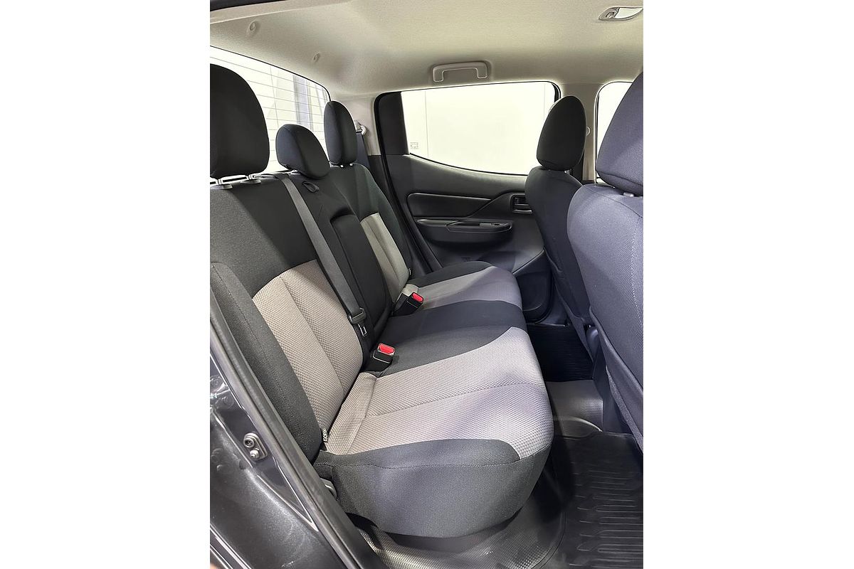 2023 Mitsubishi Triton GLX MR 4X4
