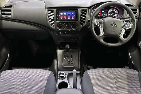 2023 Mitsubishi Triton GLX MR 4X4