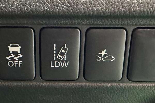 2023 Mitsubishi Triton GLX MR 4X4