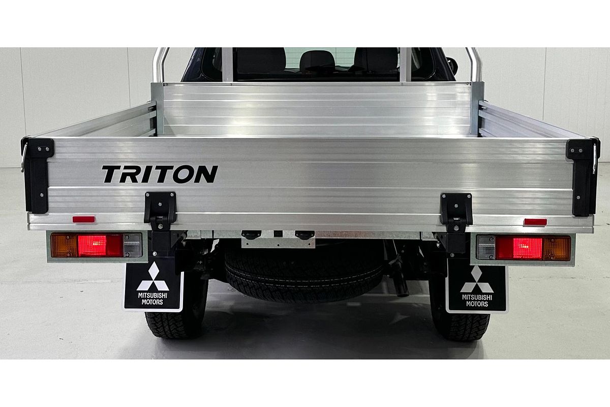 2023 Mitsubishi Triton GLX MR 4X4