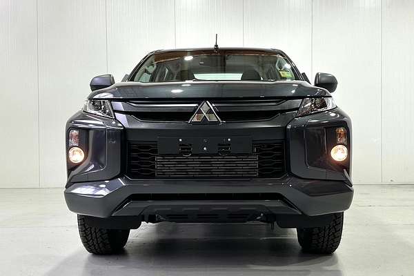 2023 Mitsubishi Triton GLX MR 4X4