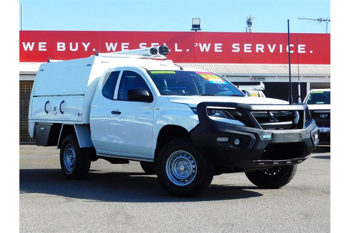 2020 Mitsubishi Triton GLX ADAS MR 4X4