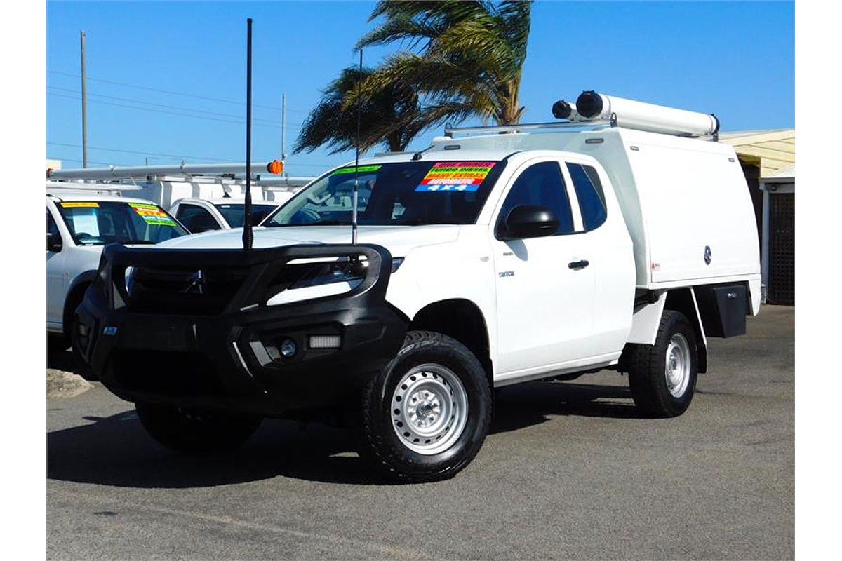 2020 Mitsubishi Triton GLX ADAS MR 4X4