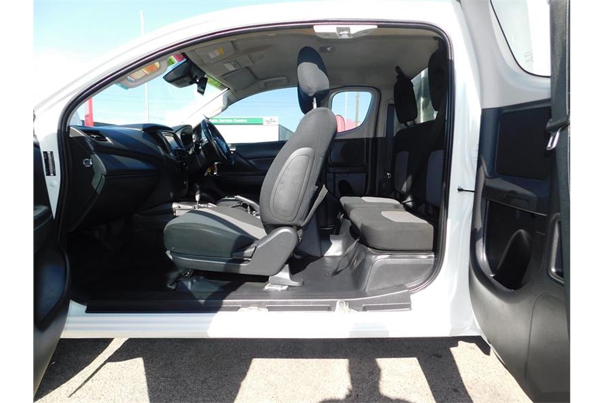 2020 Mitsubishi Triton GLX ADAS MR 4X4