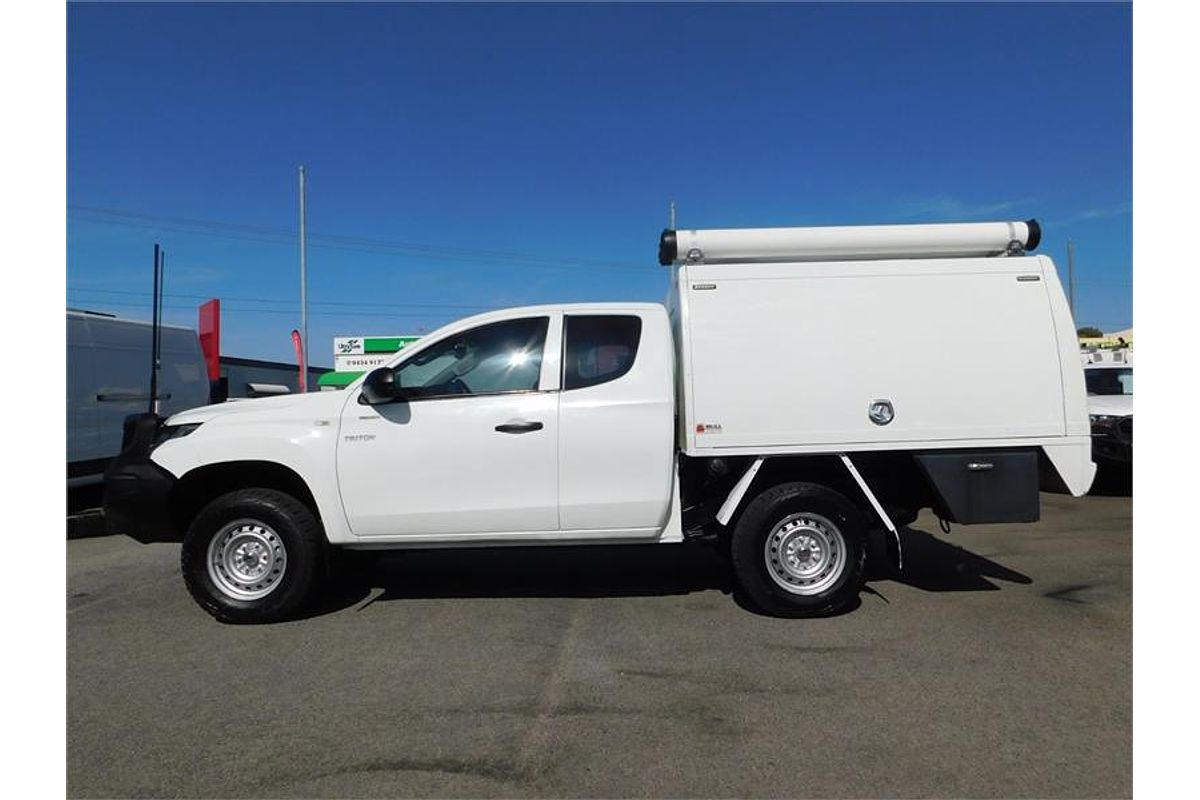 2020 Mitsubishi Triton GLX ADAS MR 4X4