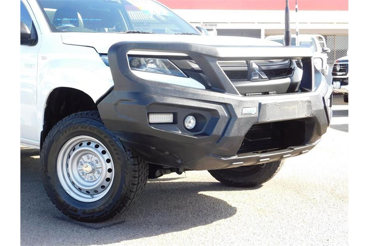 2020 Mitsubishi Triton GLX ADAS MR 4X4