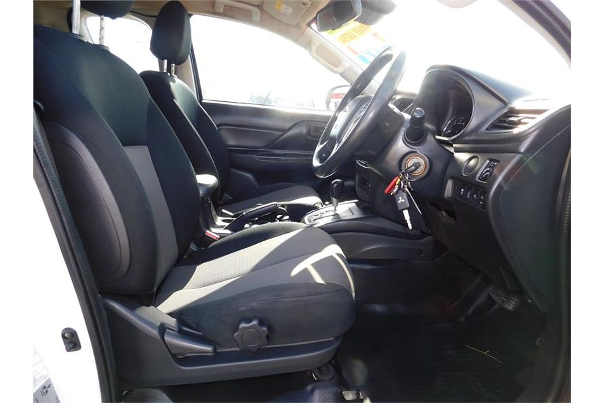 2020 Mitsubishi Triton GLX ADAS MR 4X4