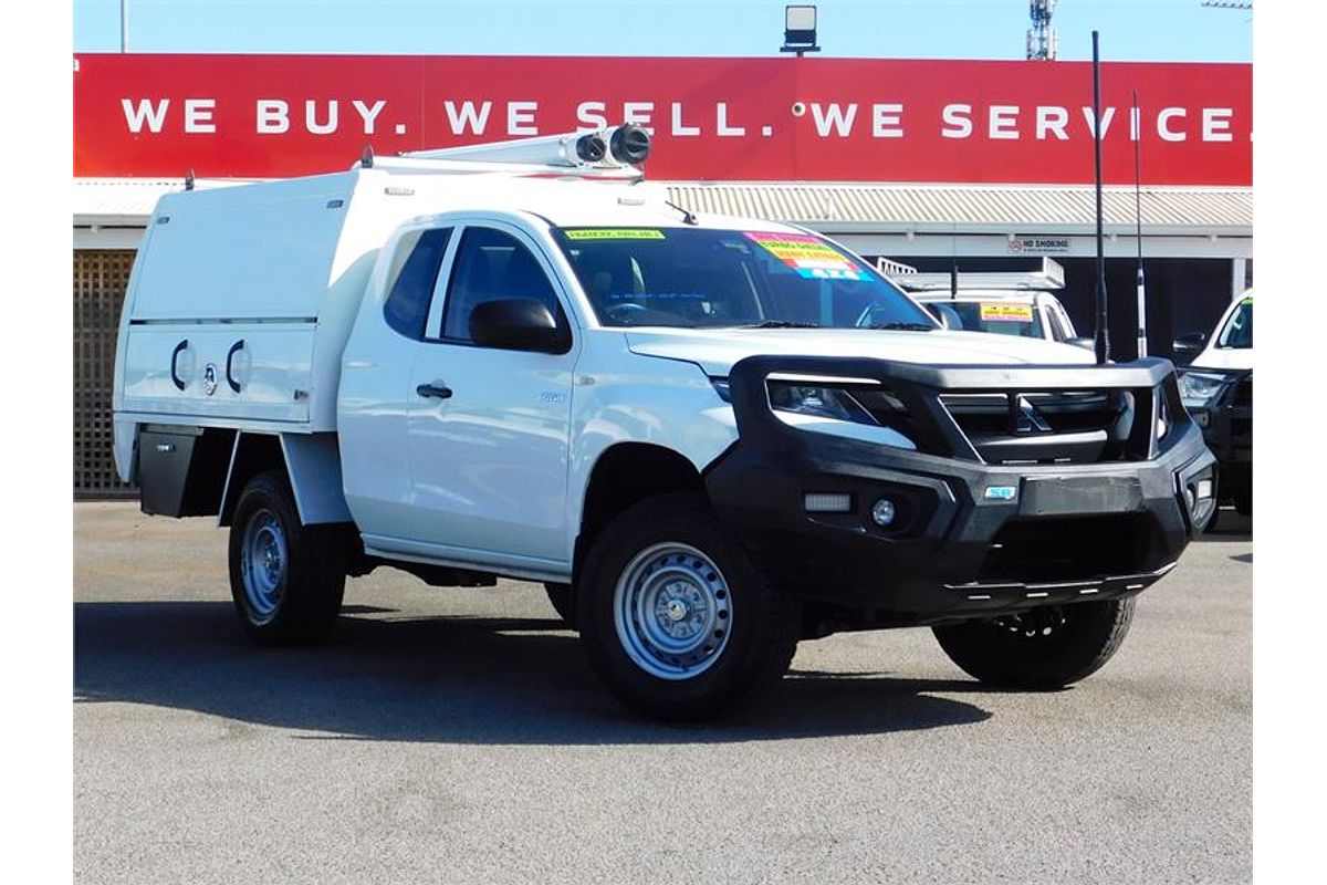 2020 Mitsubishi Triton GLX ADAS MR 4X4