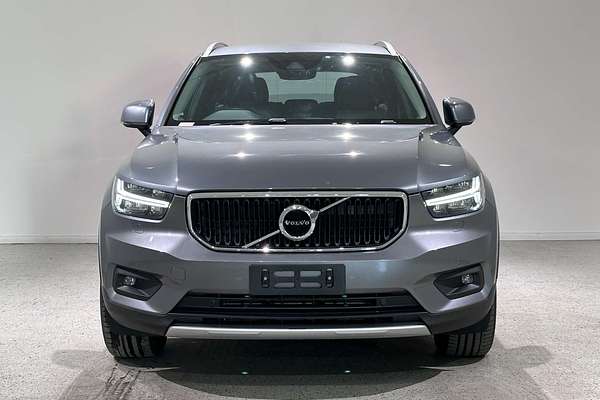 2018 Volvo XC40 D4 Momentum