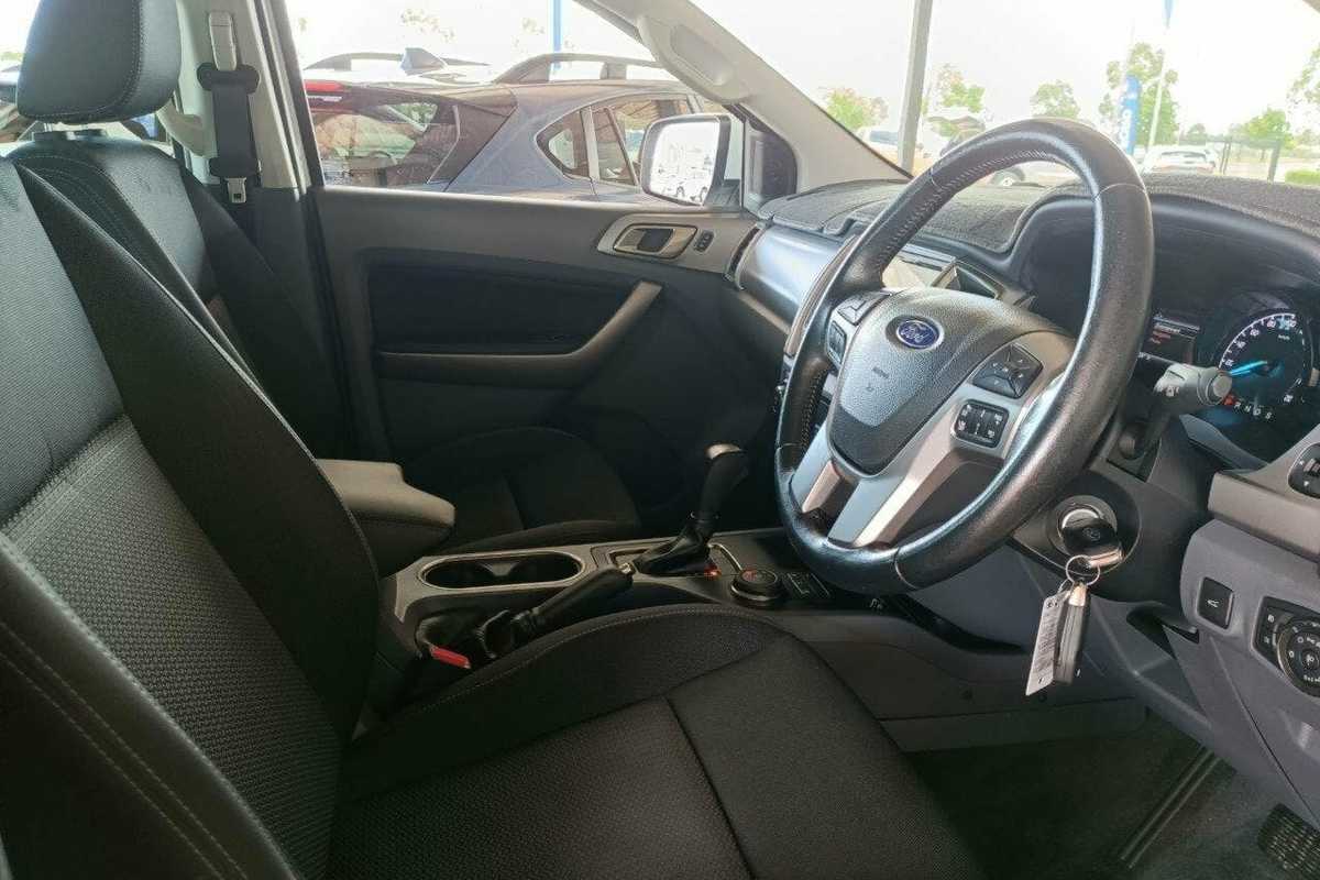 2016 Ford EVEREST Trend UA