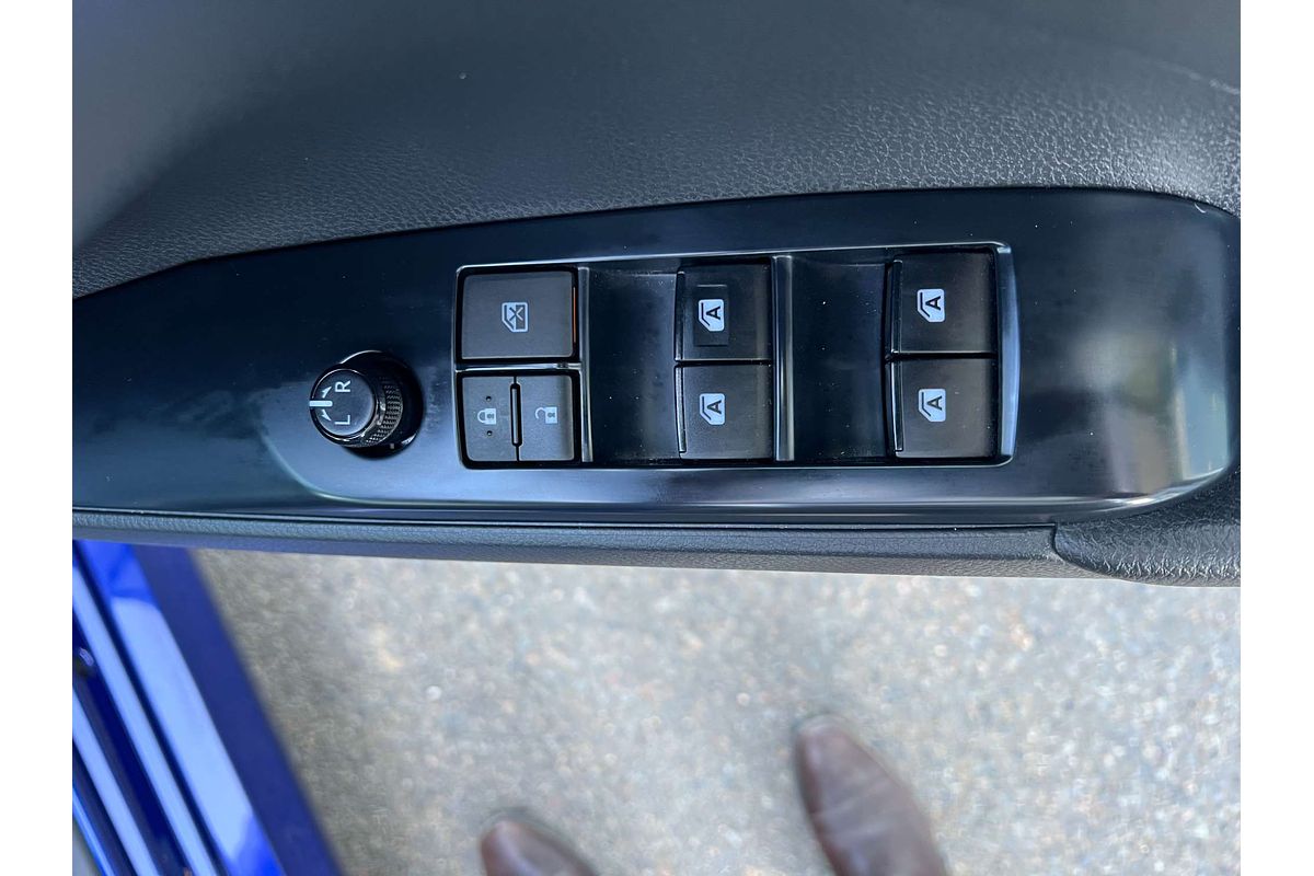 2020 Toyota Camry Ascent AXVH71R