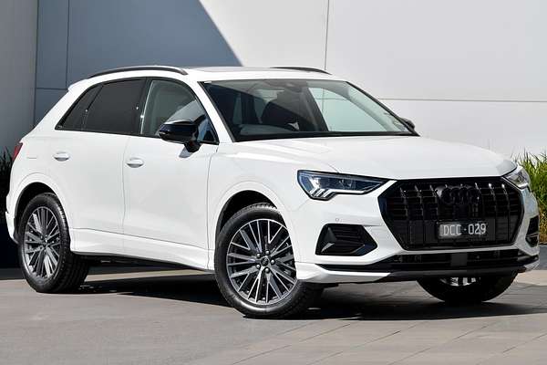 2024 Audi Q3 35 TFSI Dynamic Black F3