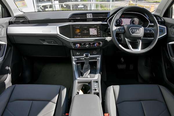 2024 Audi Q3 35 TFSI Dynamic Black F3