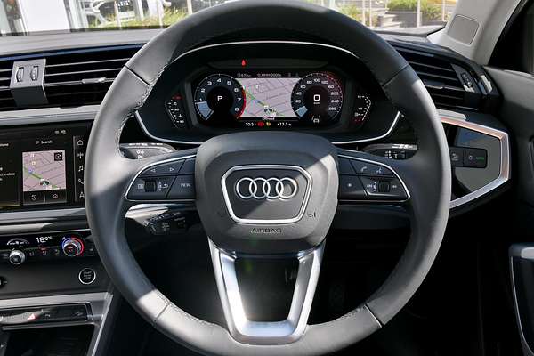 2024 Audi Q3 35 TFSI Dynamic Black F3