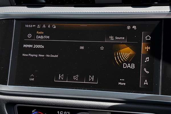 2024 Audi Q3 35 TFSI Dynamic Black F3