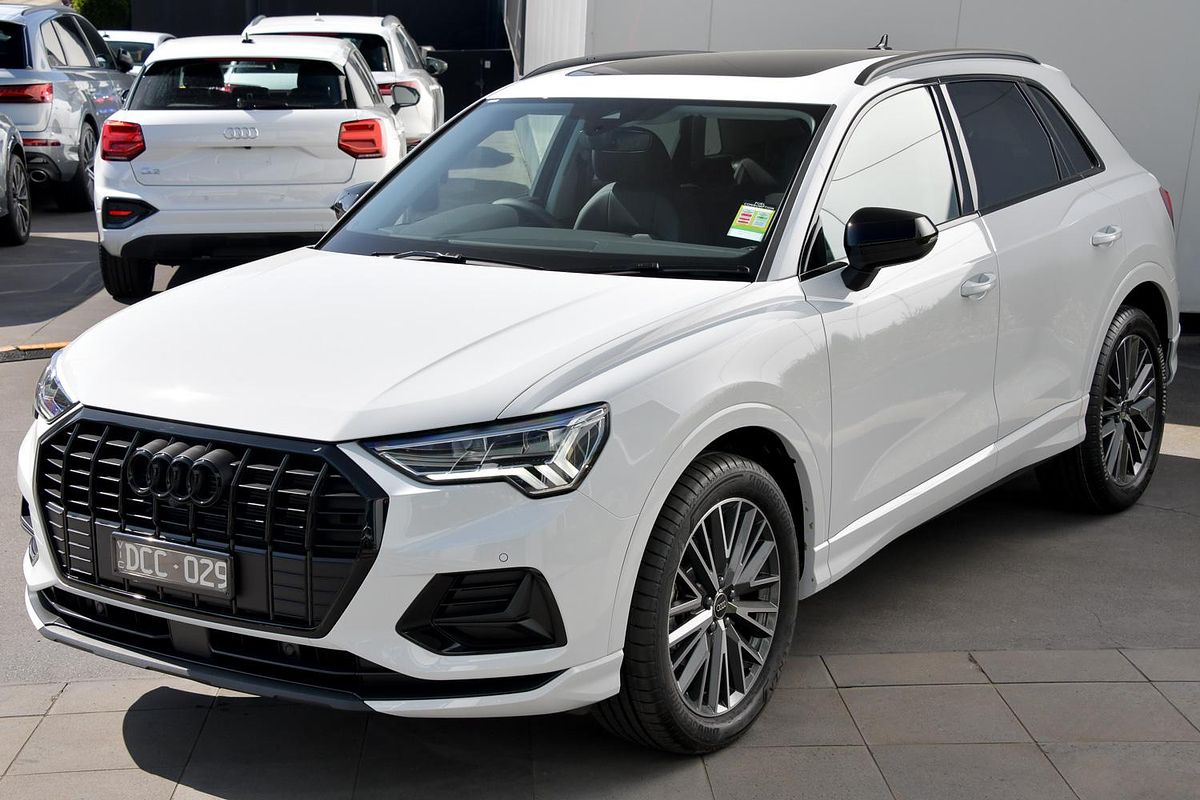 2024 Audi Q3 35 TFSI Dynamic Black F3