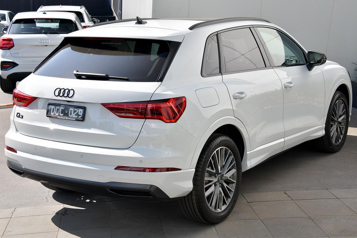 2024 Audi Q3 35 TFSI Dynamic Black F3