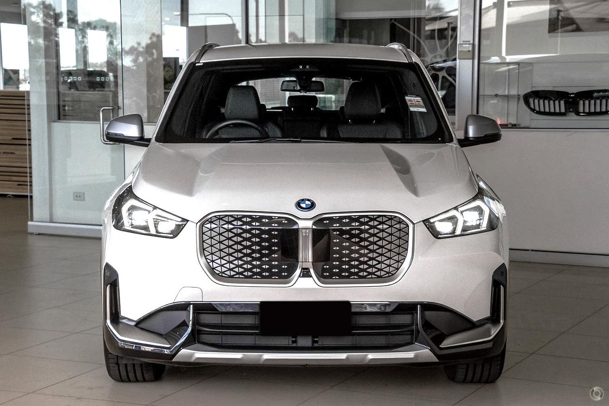 2024 BMW iX1 eDrive20 xLine U11