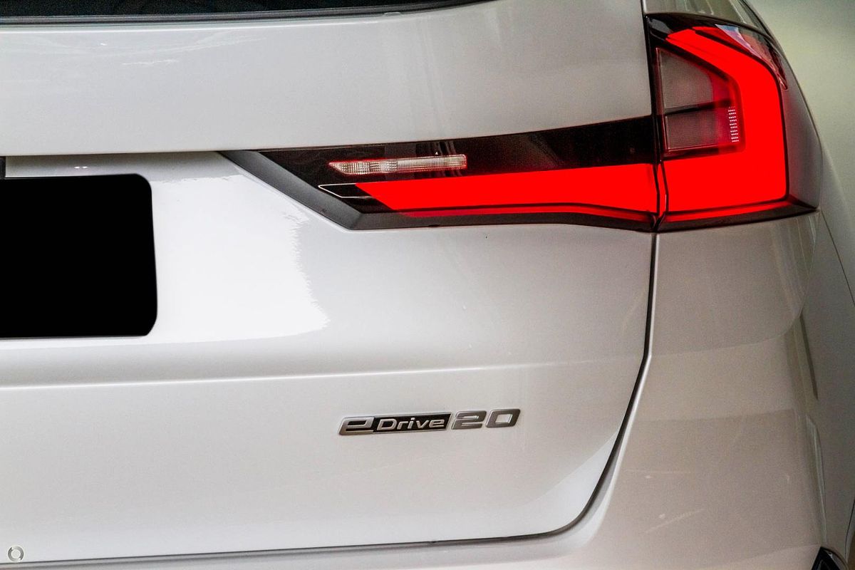 2024 BMW iX1 eDrive20 xLine U11