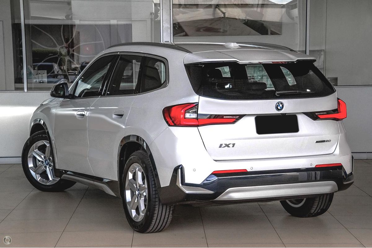 2024 BMW iX1 eDrive20 xLine U11