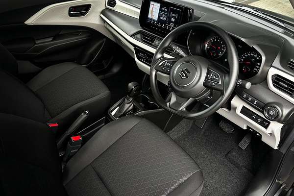 2024 Suzuki Swift Hybrid UZ