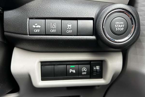 2024 Suzuki Swift Hybrid UZ